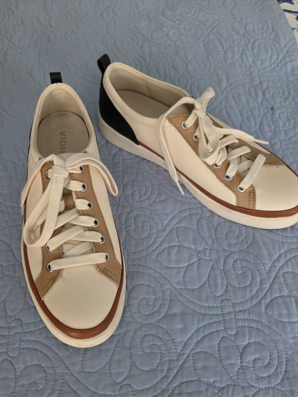 Vionic Winny Leather Colorblock Sneakers Size 10